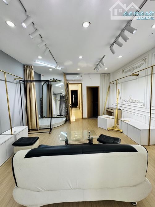 MẶT TIỀN KINH DOANH HẺM TRƯỜNG SA - THÔNG HUỲNH VĂN BÁNH ~ 90m2 - 5TẦNG BTCT - MỚI ĐẸP - C - 10
