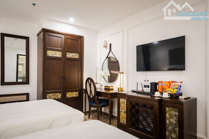Chủ Vay Bank 80 Tỷ- Khách sạn Nguyễn Hữu Thọ 423m2,11 tầng, MT 15m- 218 tỷ- CT 1.6 tỷ/th - 11