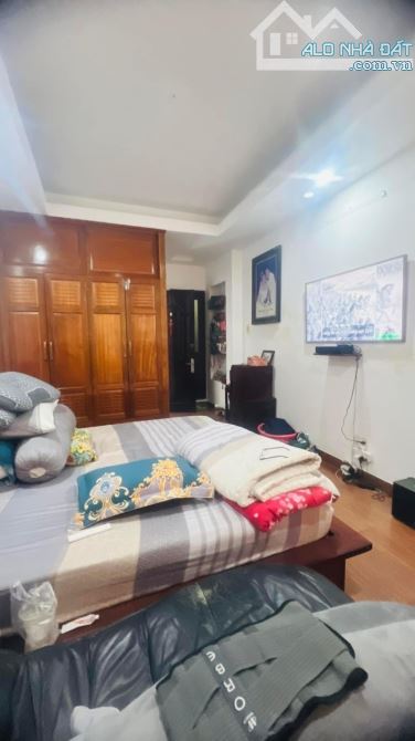 QUẬN 1 NGAY CỤC XUẤT NHẬP CẢNH, HẺM NHỰA 8M, 43M2 6 TẦNG NHỈNH 12 TỶ - 11