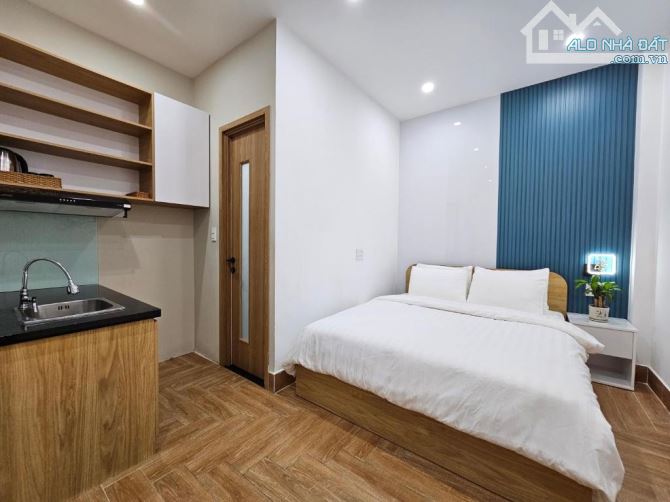 Bán khách sạn hầm 5 tầng VIP Nguyễn Gia Trí cho thuê 300 triệu/tháng ngang 8M x 25M - 11