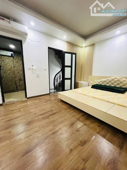 Bán nhà phố Trần Thái Tông, 30m2, 5 tầng, MT 5m, 20m ra ô tô, chỉ 7,5 tỷ (cực hiếm) - 11