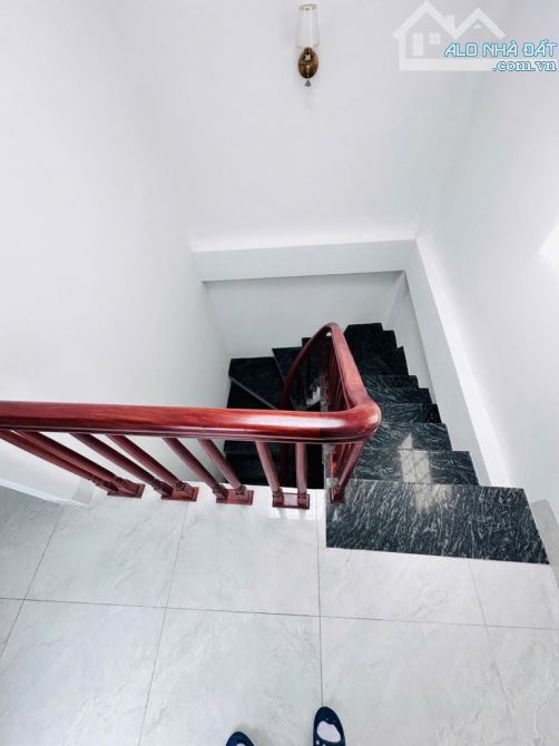 Ô TÔ ĐỖ SÁT NHÀ  CỔ NHUẾ 32 M 5 TẦNG - NGÕ 3M - MẶT TIỀN BỀ THẾ - NHÀ ĐẸP KEENG - FULL NỘI - 11