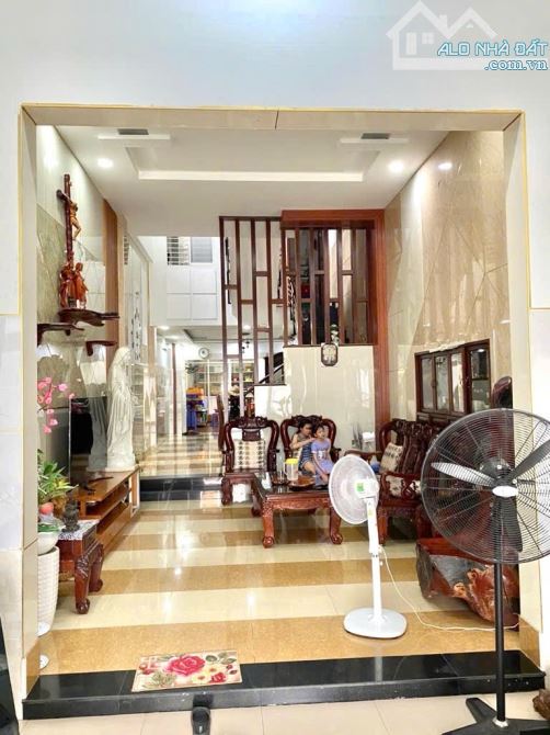 Mặt tiền hẻm 10m Nguyễn Phúc Chu, Tân Bình 112m2-4 tầng, giá 13,4 tỷ - 1