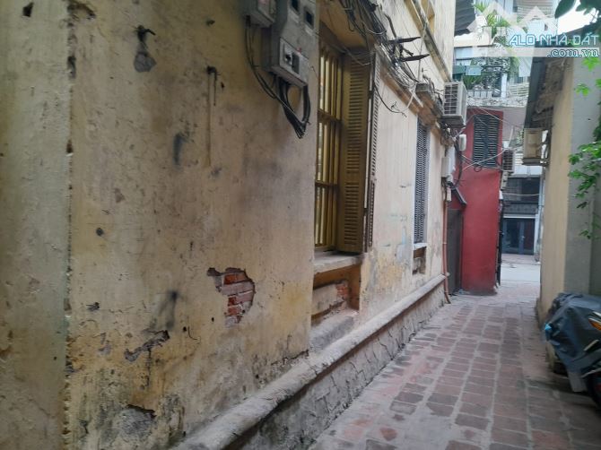 Bán nhà mặt phố Hạ Hồi 400m2 Mặt tiền 18.5m, Giá 165 tỷ