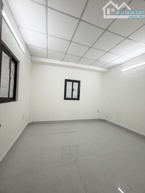 MINH PHỤNG QUẬN 11, HẺM NHỰA 8M, 1 TRỤC THẲNG DT GẦN 40M2, 3 TẦNG - 2