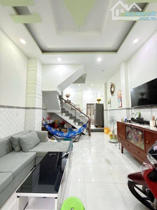 BÁN NHÀ  GẦN  HỒNG BÀNG , NGAY MINH PHỤNG , 4 TẦNG 4 NGANG 4 M HẺM XE HƠI CHỈ 8,2 TỶ - 1