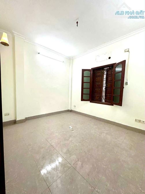 Bán Nhà Lò Đúc:5 Tỉ,DT Vuông 30m,Sổ MT 10m,ÔTô 25m,4T, Ko Lỗi,Ko QH - 1