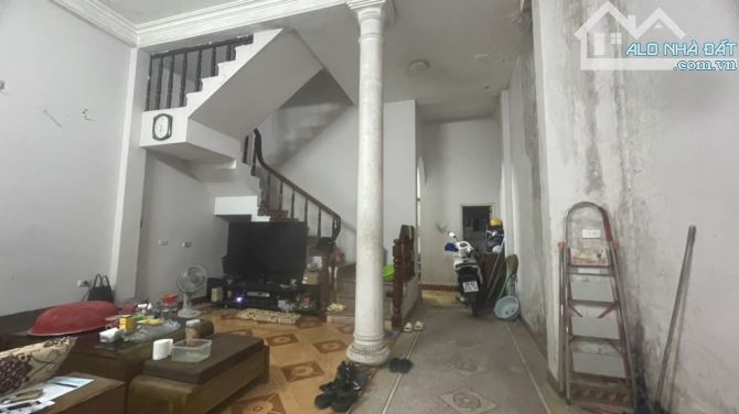 BÁN ĐẤT TẶNG NHÀ CŨ -  AN CƯ LÝ TƯỞNG - ĐẦU TƯ SINH LỜI - NHÀ RỘNG, NGÕ ĐẸP - 1