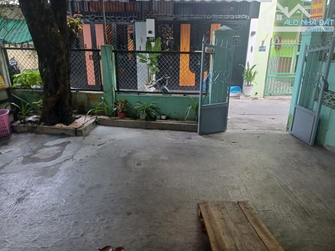 Chủ lớn tuổi mong muốn bán nhanh nhà kiệt ô tô vi vu Tiểu La với 5,5 tỏi cho 80m - 1