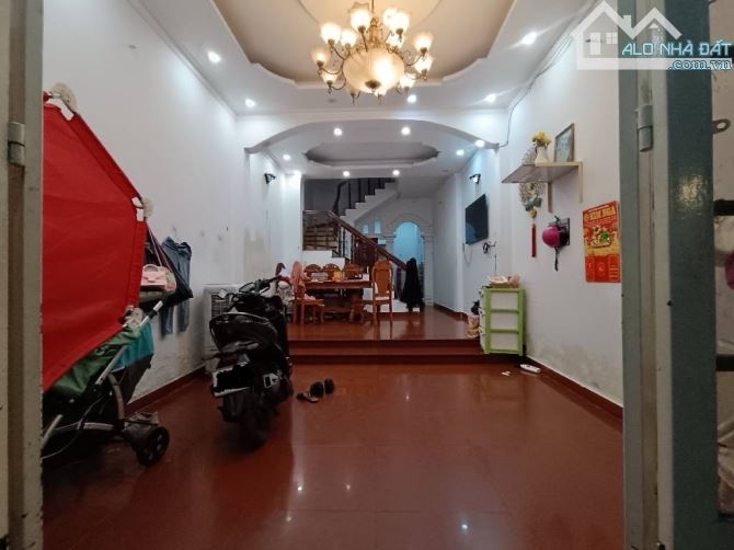 Bán gấp nhà ở ngay Âu Dương Lân, hẻm cao ráo rộng rãi, 60m2, 4 PN, SHR, HCĐ, chỉ 6.8 tỷ. - 1