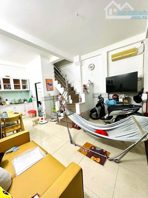 THANH LÝ NHÀ ĐẸP ĐƯỜNG HIỆP NHẤT TÂN BÌNH | 3 TỶ 140TR | 61.2M2 | SỔ HỒNG RIÊNG - 1
