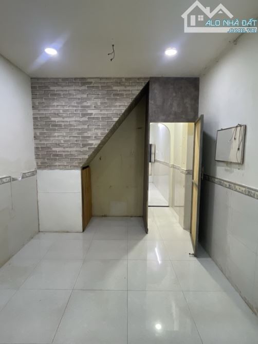 🏠Bán Nhà ,Đường Lê Văn Sỹ  📐P 1 Tân Bình 52M2 Hẻm Ô TO 🚖 📉Giá chỉ 8,6Tỷ ,TL gặp chính - 1