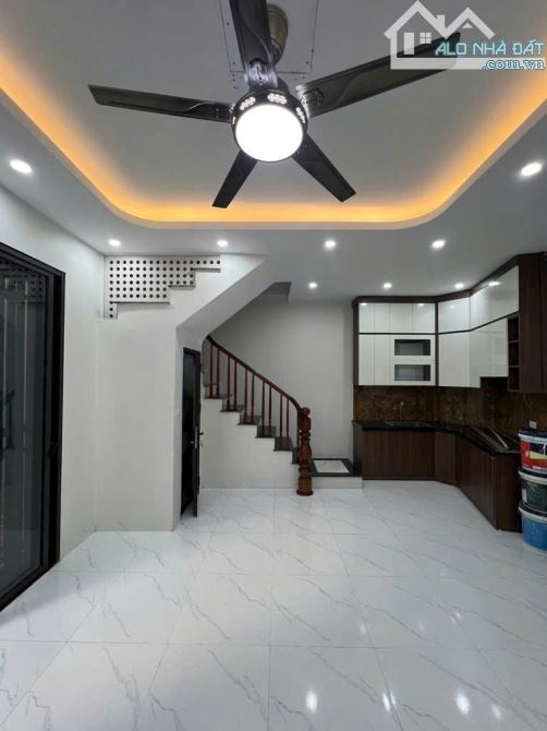 Bán nhà lô góc 2 thoáng Lê Quang Đạo – 35M x 5T, dân xây, ô tô 6,5 tỷ. - 1