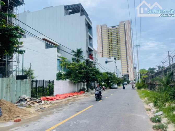 Bán lô Khuê Mỹ Đông 15 - Gần Biển - 1
