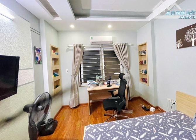 🏡Bán gấp Nhà MỚI 5 Tầng NỘI THẤT XỊN, TT Cầu Giấy chục bước ra Ô TÔ, 8,6 Tỷ - 1