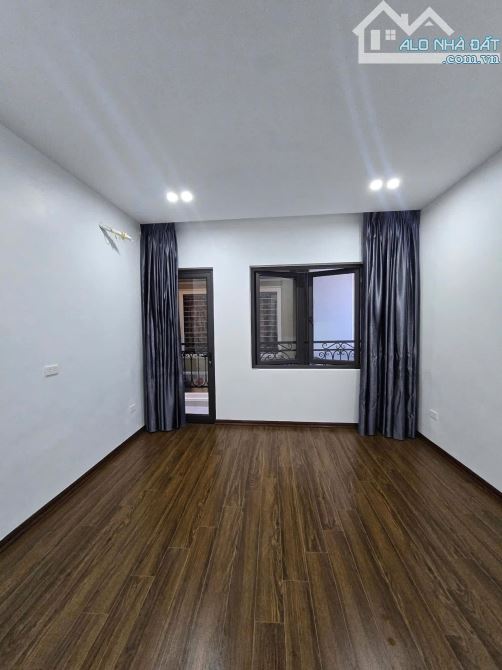 Bán nhà dương văn bé , gần tam trinh , sát ngay lạc trung và mình khai - 1