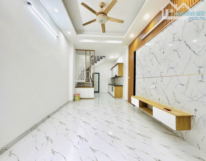 Ngay cạnh Đại học Sư phạm – 6 tầng, ô tô đỗ cửa, 2 mặt ngõ KD, ngõ thông, hơn 10 tỷ - 1