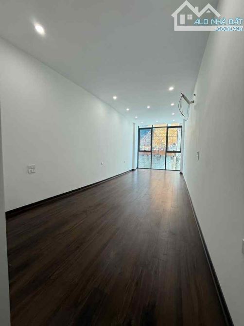 BÁN GẤP NHÀ 50M2 6 TẦNG THANG MÁY MỚI KOONG - KHU PHÂN LÔ Ô TÔ TRÁNH KINH DOANH PHỐ LẠC TR