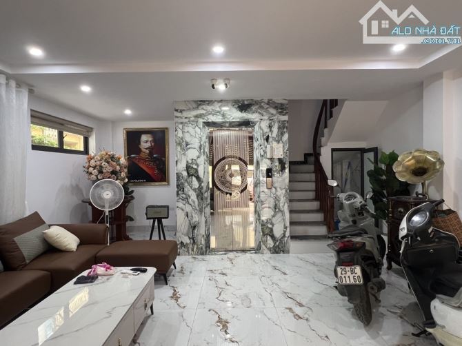 Bán nhà phố Định Công , lô góc  , ô tô vào , thang máy , kD . DT 50M x7Tx 15,8 Tỷ - 1