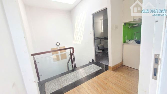 Bán Nhà Hẻm Lớn Phùng Văn Cung, P7, Phú Nhuận 4,7x10m 4 lầu, ô tô ngủ trong nhà 11,2 tỷ - 1