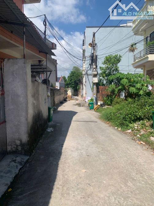 Bán 1 lô góc tại TDP ĐÀ NẴNG - TT NÚI ĐÈO diện tích 80m ngõ oto. Giá chỉ 2,7x tỷ - 1