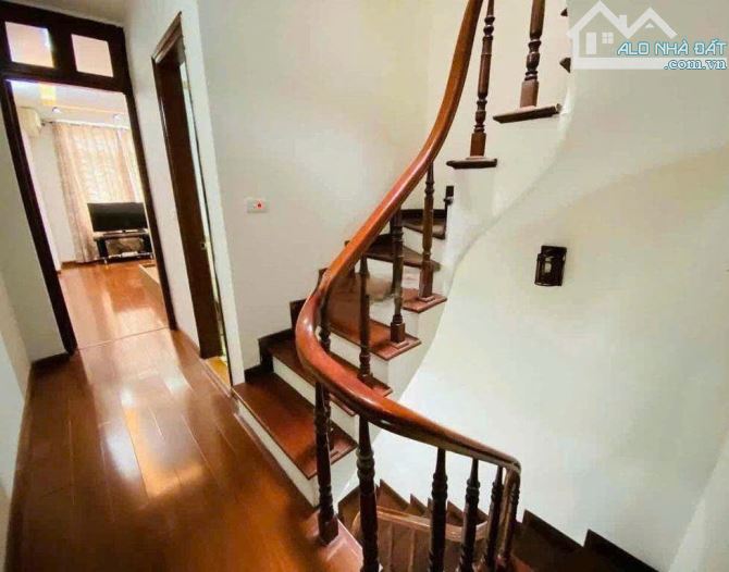 Bán nhà Cầu Giấy – 46m² x 5T – ngõ thông – KD, ô tô gần – giá nhỉnh 8 tỷ - 1
