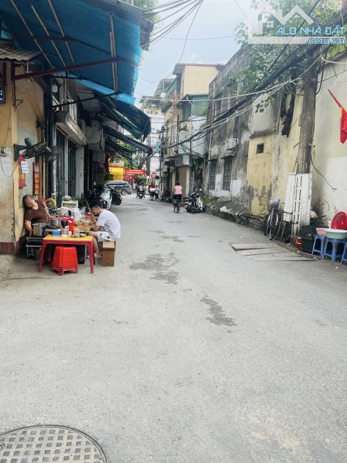 Nhà Đẹp Hoàng Hoa Thám - Ba Đình - Lô Góc 7m Mặt Tiền - Ô Tô Đỗ Cửa - Sổ Đỏ Chính Chủ - 1