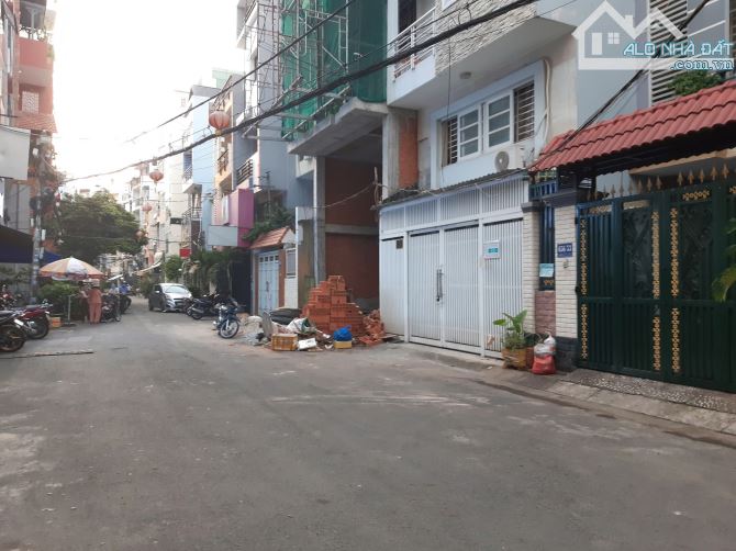HXH CMT8 - Q.3, 6,83 x 20 - CN: 128 m2, 6 lầu - Giá: 33 tỷ - 1