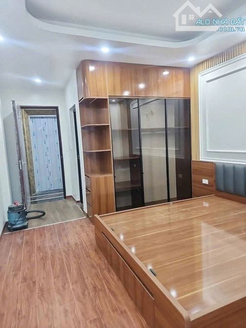 BÁN NHÀ ĐƯỜNG CẦU DIỄN - BẮC TỪ LIÊM - DT: 32M, 5 TẦNG, MT 3.5M, GIÁ 7.6 TỶ. - 1