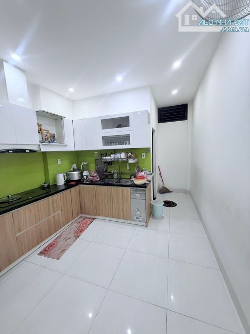Bán nhà kiệt 408 Hoàng Diệu 3 mê 3 tầng , 2 mặt kiệt trước sau thông thoáng cách kiệt ô tô - 1