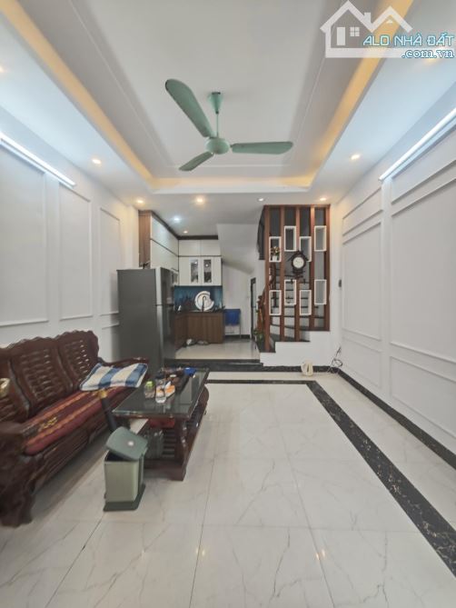 LÔ GÓC- Ô TÔ ĐỖ CỔNG- GẦN TRƯỜNG ĐẠI HỌC FPT TRỊNH VĂN BÔ - 1