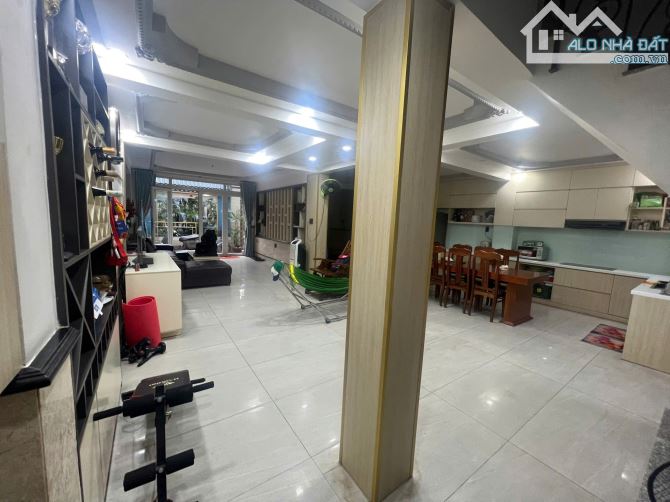 Bán nhà 3 tầng Mặt tiền Trung Mỹ Tây 14, DT: 7.5x15m giá 10.6 tỷ tl - 1