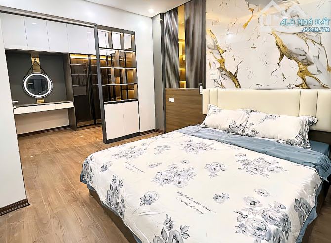 NHÀ NGÕ PHỐ QUANG TRUNG 40m2-6 tầng-9 tỷ-LÔ GÓC-THANG MÁY-8PN - 1