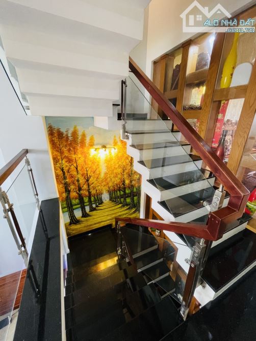 🏡 SIÊU PHẨM 5 TẦNG BTCT – Ô TÔ NGỦ TRONG NHÀ 📍 Đường TL37, P. Thạnh Lộc, Q.12 - 1