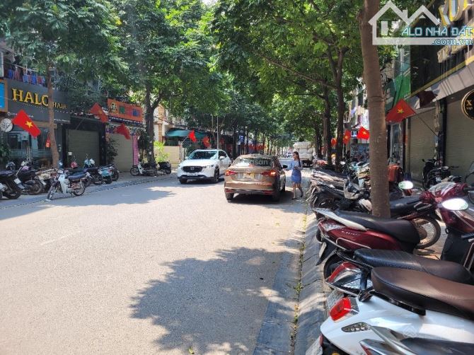 BÁN GẤP ĐẤT MẶT PHỐ TRẦN CUNG, 135M2, MT 5.7M, CHỈ 28.5 TỶ - 1