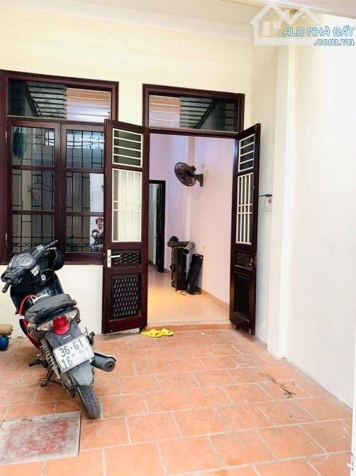 Bán nhà phố Lạc Trung P/Lô ô tô vào nhà, Dt 67m2, 3t, giá 15.65 tỷ, - 1