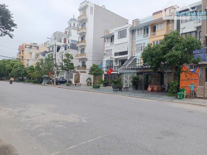 Bán đất tại mặt đường 30m Văn Cao - Thư Trung - Đằng Lâm - Hải an  - Diện tích 90m2 ngang - 1