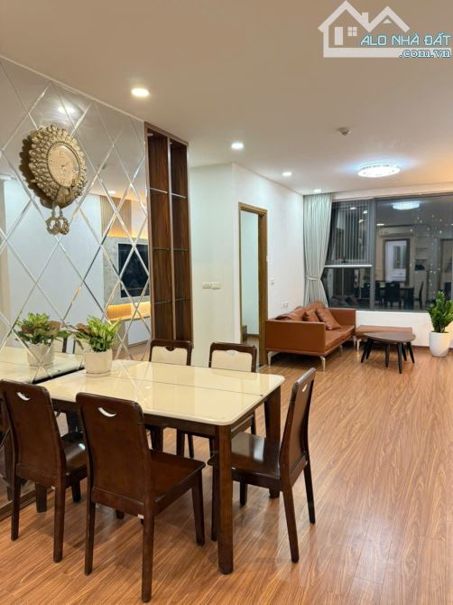 Cho thuê chung cư Eco Green Nguyễn Xiển, 3 ngủ 106m2 full đồ 15 triệu - 1