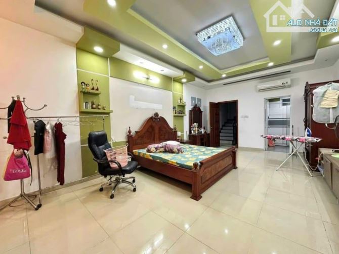 Bán nhà đường Hoàng Hoa Thám, Quận Tân Bình / 55m2 / 2 tỷ 350 triệu / sổ hồng riêng - 1