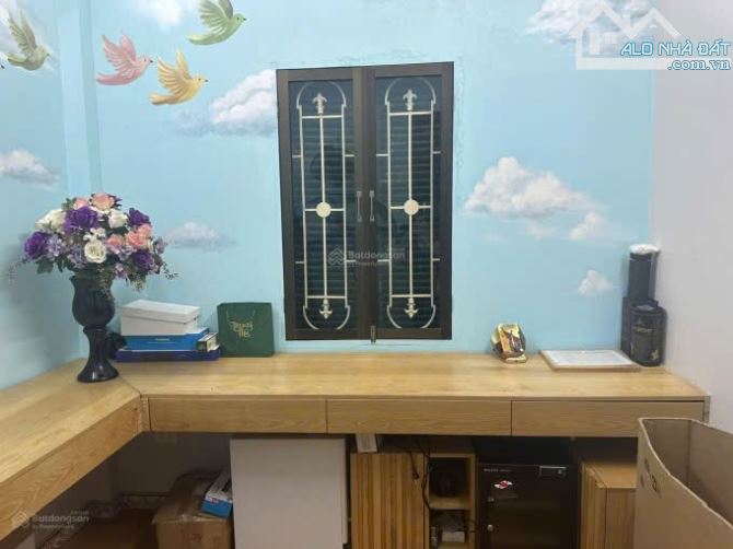 Cho thuê nhà ở Đê La Thành, Đống Đa, Diện tích 45m2*4 tầng - 1