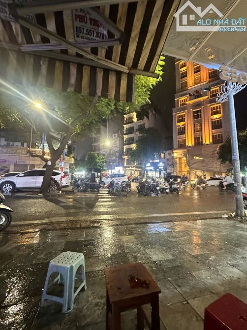 Nhà Phố Phùng Hưng cạnh Hàng Bông, Chủ bán định cư giá nào cũng bán - 1