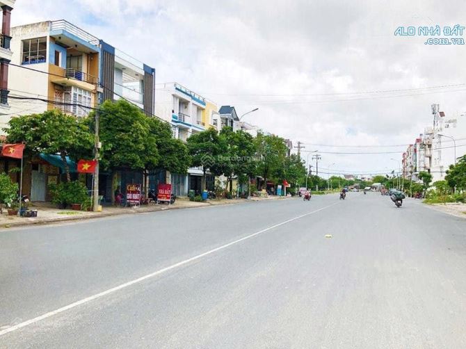 Chủ cần vốn đầu tư cắt lỗ 3 nền gần chợ An Bình giá 1tỷ3/ nền, sổ sẳn sang tên trong ngày - 1