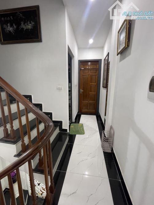 Bán nhà Kim Ngưu , HBT , diện tích rộng , hàng xóm Time City , full nội thất - 1