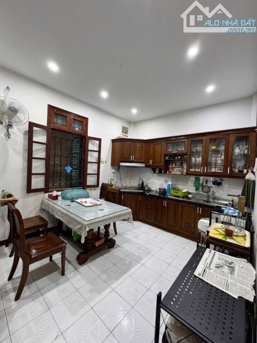 NHÀ MẶT NGÕ VƯƠNG THỪA VŨ 93m2*4 TẦNG_Ô TÔ TRÁNH, ĐỖ CỬA_GẦN PHỐ_XÂY TOÀ 6-7 TẦNG CHO THUÊ - 1