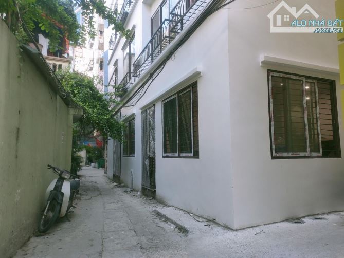TRẦN DUY HƯNG 40M-13,7 TỶ-LÔ GÓC,THANG MÁY-NGÕ 3M,NỘI THẤT XỊN - 1