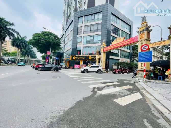Chính chủ bán nhà mặt phố Giang Văn Minh 95m chỉ 36.7 tỷ Ba Đình vỉa hè, KD bất chấp - 1