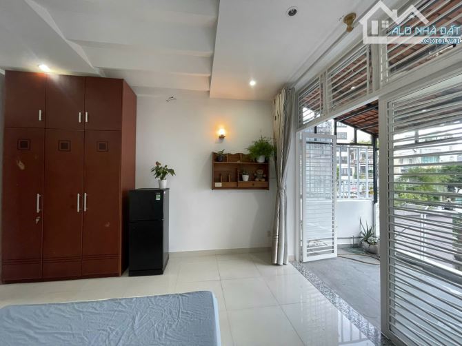 Căn hộ view bancol siêu chill ngay quận 10, gần đại học UEH, Văn Hiến, Huflit, quận 1 - 1