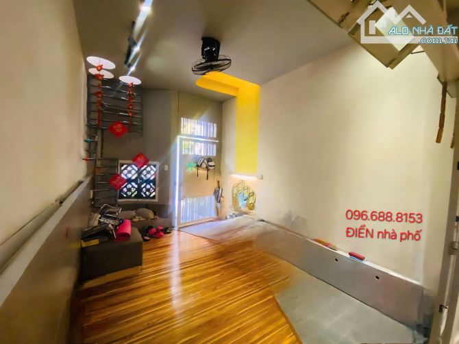 THÀNH THÁI, Q10 –GẦN VẠN HẠNH MALL–HẺM XE HƠI 5M, 2 TẦNG ĐẸP, FULL NỘI THẤT, 11 TỶ N - 1