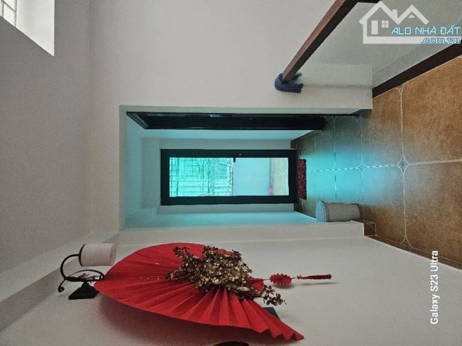 GẦN PHỐ, NHÀ DÂN XÂY-Ô TÔ VÀO NHÀ-LÔ GÓC, NGÕ NÔNG GẦN 5M, 68M. MT VIP HƠN 5M, 12 TỶ* - 1