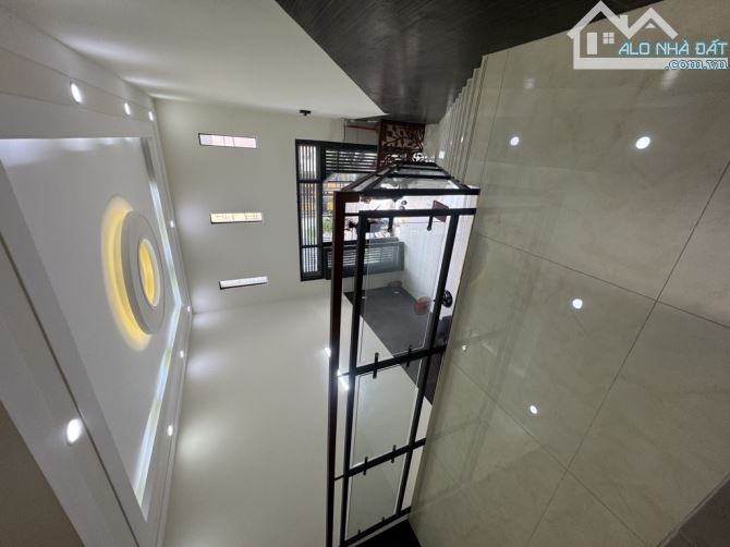 Bán nhà 2 tầng, Quận 12, hẻm 5m, gần Trường Chinh, 4.7 x 12, nhỉnh 5 tỷ - 1